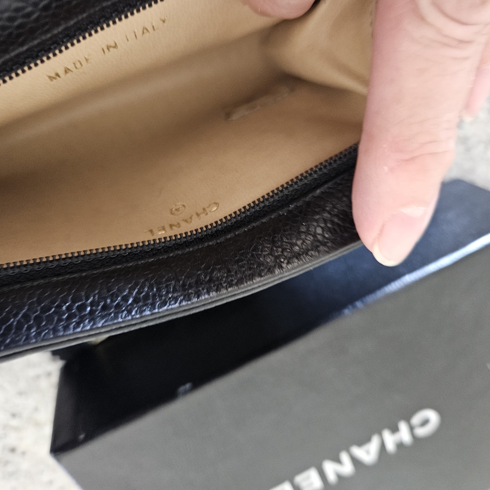 Chanel Black Leather W Zipper Small Wallet Pre Loved . Super Clean - Picture 3 of 11